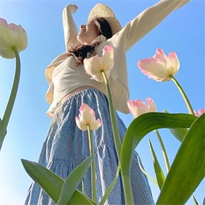 让你当保安你和女业主谈恋爱